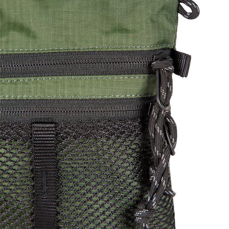 Mountain Accessory Shoulder Bag Black
