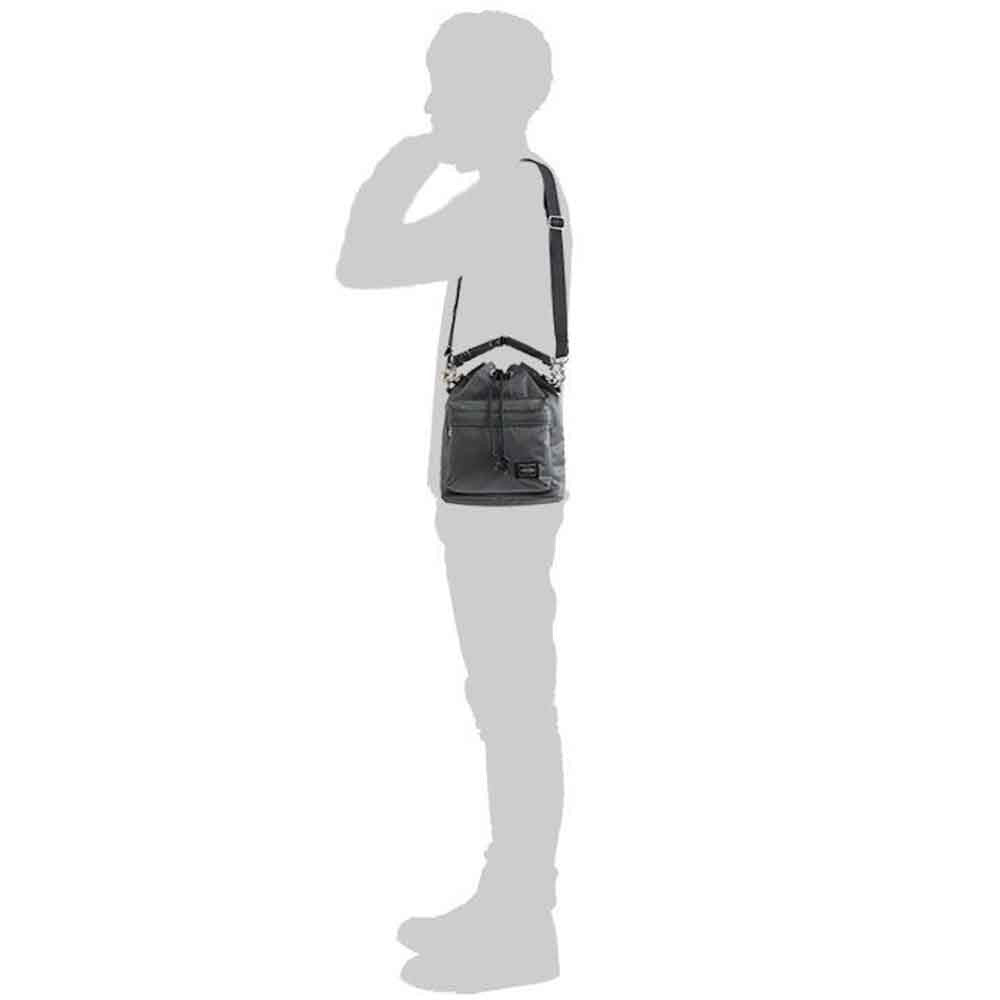 Porter Yoshida co Balloon Bag S Black worn on the shoulder