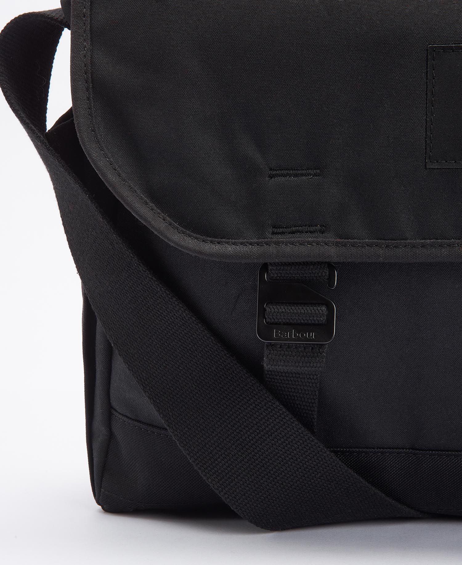 Wax Messenger Bolsa Barbour Field Black