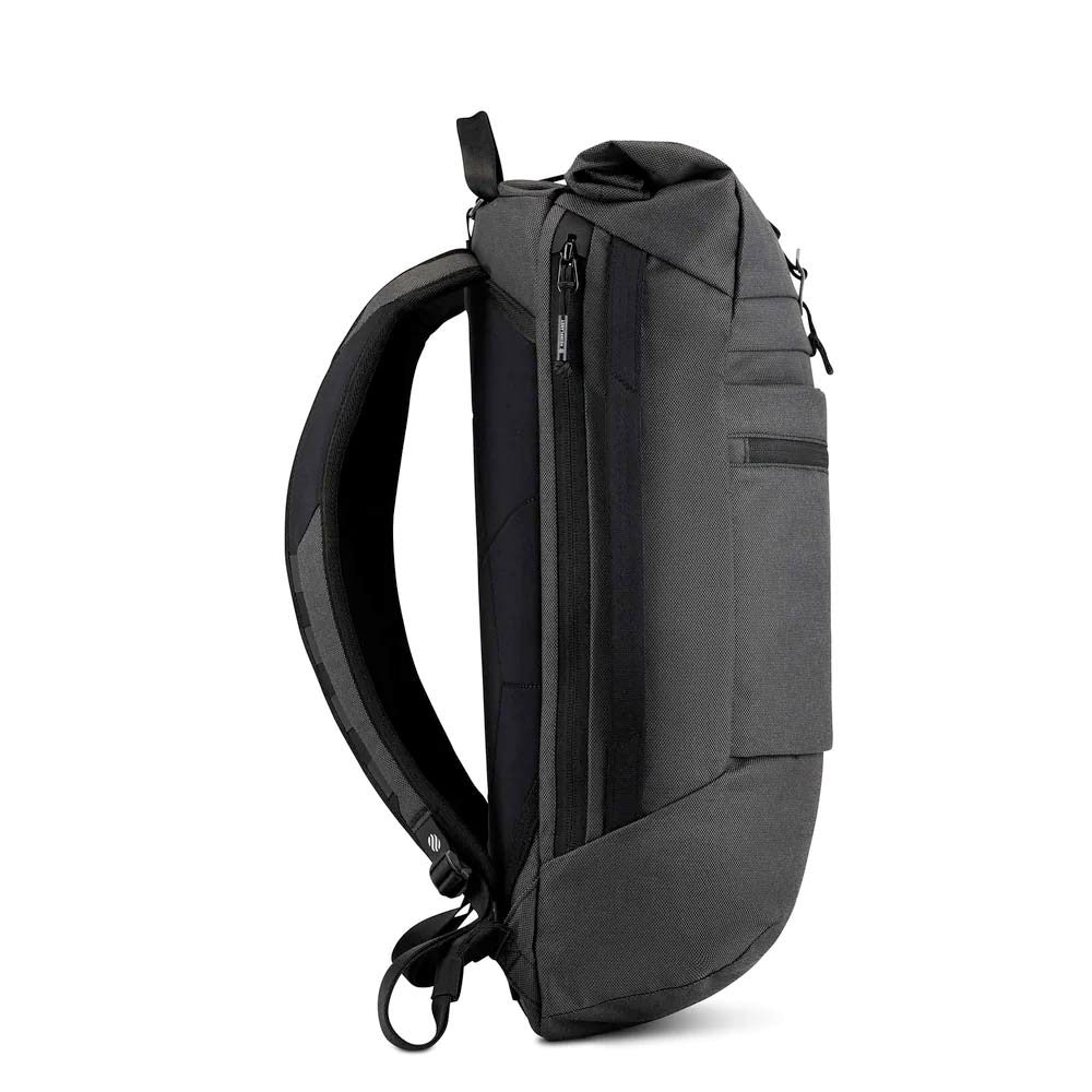 Carry Essentials Commuter Pack  Black  Castlerock